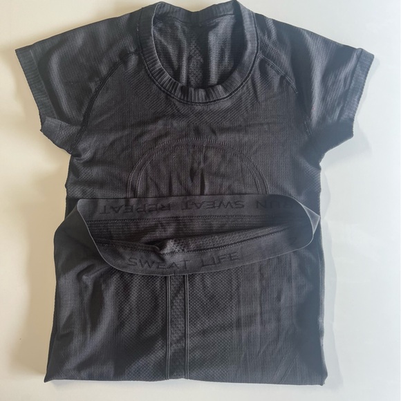Lululemon athletic swiftie tee t-shirt size 2 black - Picture 5 of 9